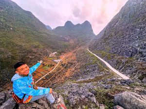 ha-giang-motorbike-tour-show